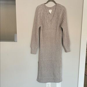 H&M Light Gray Ribbed Knit Dress